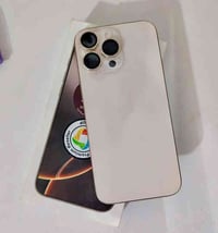 iPhone 16 pro max ذاكرة 256 بطارية ١٠٠ عدد دورات الشحن ١٣١ وكالة ماستر...