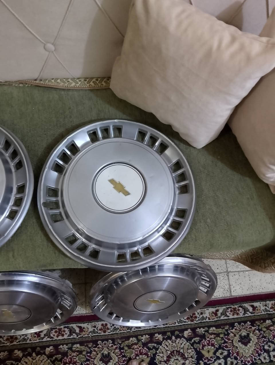 كبات امبالا حجم 15مكان بغداد توصيل ماعندي علق وجاوبك او اتصل او رمش اتصل عليك***********

