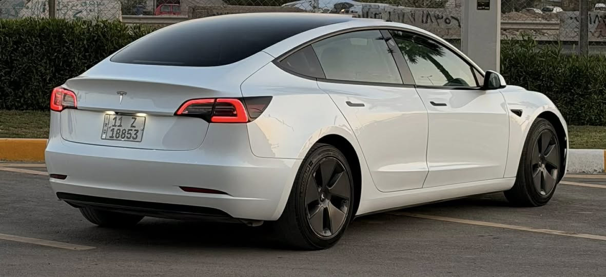 #تسلا موديل 3 مراوس فقط رجاءا
TESLA MODEL 3 

السيارة اون لاين

تك ماطور 

 محدث عربي اخر تحديث

#الموديل : 2023

 رقم بغداد بأسمي

حادث بنيد فقط 

وباب بي كلير من امريكا 

#المواصفات :

▪️ سقف بانوراما زجاج

▪️ شاشة كبيرة حجم 15 بوصة

▪️ حساسات الاجتياز الجانبية 

▪️ طقم ويل حجم 18 مع طقم تاير بحالة ممتازة 

▪️ كاميرات خلفية وجانبيه

▪️ باب جنطة كهربائي شفط

▪️ غرفة السيارة جلد ابيض اصل 

▪️ تحكم كهربائي متكامل لمقاعد المقدمة 

▪️ شاشة كبيرة لمجموعة من الايعازات 

▪️تحكم بالسياره عن طريق الشاشة

▪️ نظام قيادة آلية Auto Pilot

▪️ عداد ديجيتال

▪️ تشغيل تلقائي

▪️ نظام قيادة ذاتية Full Self drive

▪️ نظام (RCTA) للتنبيه عند الرجوع للخلف

▪️ نظام (RSA) لكشف لافتات السرعه للطريق

▪️ نظام (PSC) الرادار الذكي لمنع الاصطدام 

▪️ نظام (LTA) لتحديد المسار على الطريق

▪️ الدخول الذكي

▪️ نظام ترفيهي كامل متكامل يحتوي على ( YouTube / WhatsApp / Tik Tok / Netflix)

‏▪️ Wifi

‏▪️ GPS

‏▪️ MAPS

‏▪️ Bluetooth

‏▪️ AUX

‏▪️ USB

تفاصيل اكثر

***********
