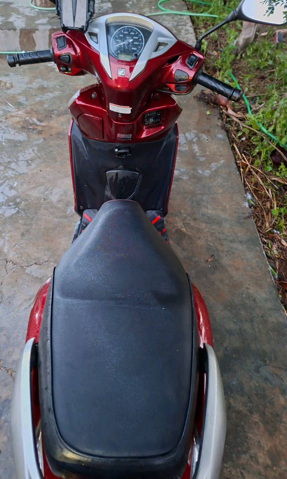 هوندا ليدي حديث
السلام عليكم هوندا ليدي حديث ما مفتوحه 
و هاي صورها كدامكم السعر 11 ورقة ونص العنوان سامراء
للاستفسار اتصل ***********
