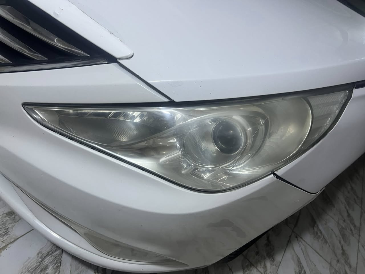 زوج لايتات امامي للبيع البصرة القرنة ***********
