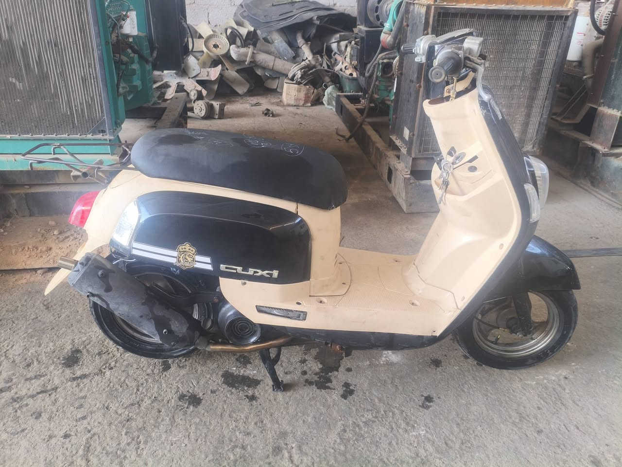 دراجه بوليسي للبيع مكينه حلوه كهربائيه شغاله دراجه تخبل دراجه ما متعوبه سعر 475 وبيها مجال لطيبين مكاني كربلاء شارع ابو طالب رقمي ***********
