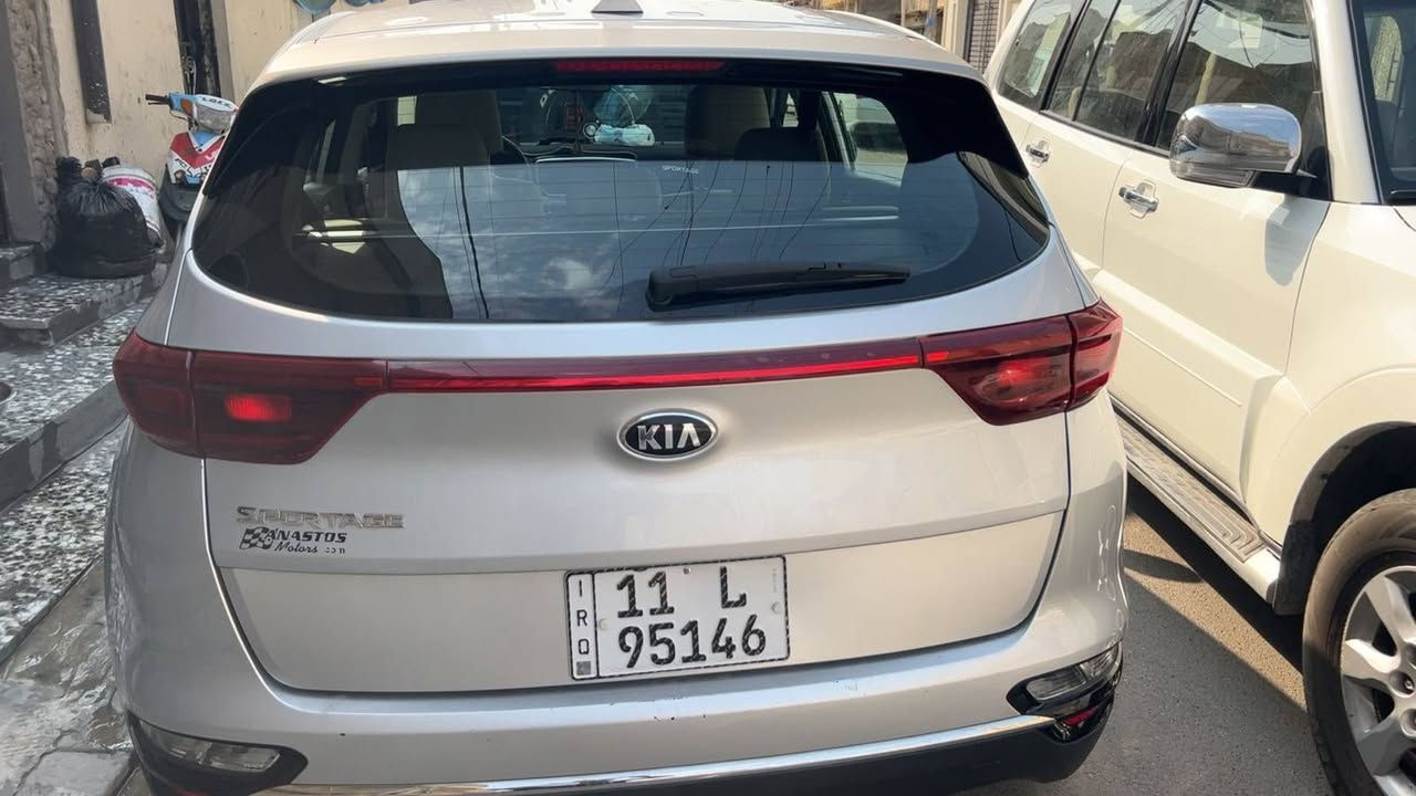 العنوان بغداد
رقمي ***********        السعر 165وبيه مجال 
سلام عليكم سبورتج  وراد امريكي رقم بغداد بسمي 
موديل 2020 محرك 2400
كامره شاشه حساسات تحديد مسار رادر تبريد تدفىه كل شي شغال ما بيه اي نقص 
كير محرك مكفول تخم تاير جديد نضيفه مال بيت سياره
