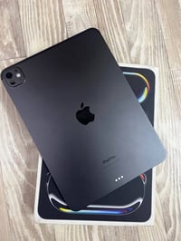 ايباد برو M4 • ٢٥٦ • بطارية ٩٠