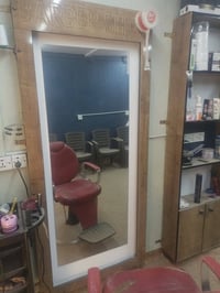 بغداد الزعفرانيه • فاترينه • كرسي