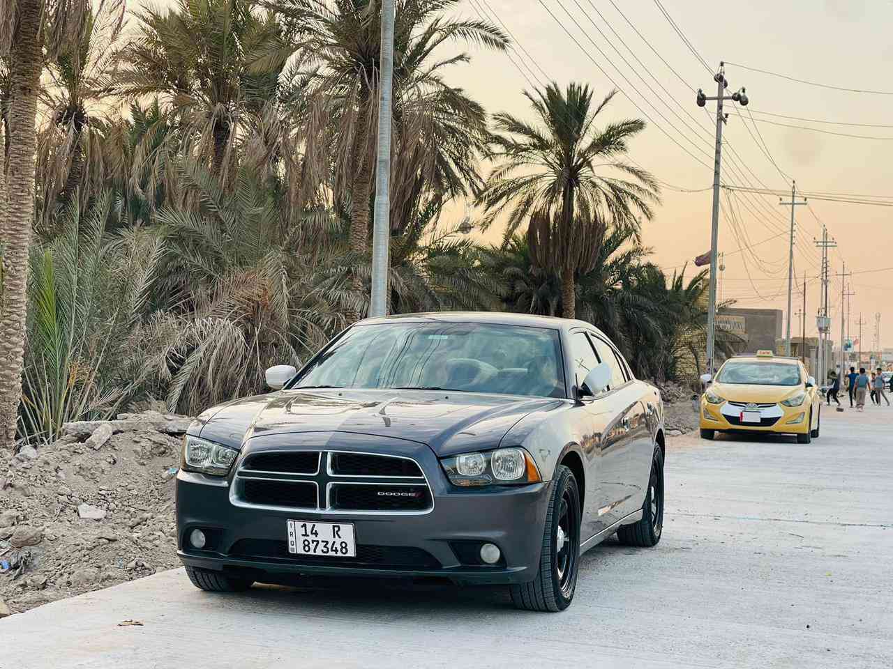 السلام عليكم
جارجر 2013 وارد كندي كفاله عامه حداده مكينه كير اكسن كله كفاله تخم تاير السياره جديده بمعنى الكلمه ماشيه 130 حقيقي رقم بصره انكليزي بسمي  مكلف بل نشر رقم *********** مكان السياره ذي قار
