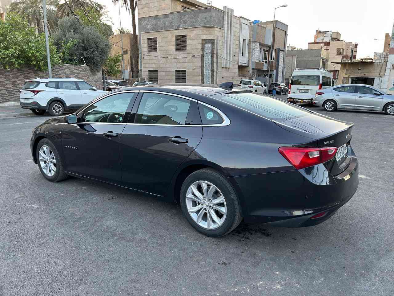 ماليبو وارد امريكي
موديل 2023 ماشيه 35 الف ميل 
بأسم شركه تريد تحويل تريد وكاله 

المواصفات LT
♦️ بصمه ابواب + جنطه
♦️ تشغيل عن بعد 
♦️رادار امامي
♦️ قياده ذاتيه 
♦️ تحديد مسار 
♦️محرك 1500 توربو ✈️
♦️سايد بريك بصمه
♦️مانع انزلاق
♦️لدات اماميه نهاري 
♦️اوتو بريك /توقف ذاتي عند الاقتراب 🚳
♦️كشنات تدفئه + كهرباء ⚡️ 
♦️تبريد مناخين منفصل SYNC
♦️تبريد قطعتين امامي خلفي بيانو 
♦️شاشه كبيره تدعم 📲Android Auto/car play
♦️خرائط Gps📌
♦️كامره خلفيه دواره  📷 
♦️كروز مثبت سرعه
♦️شاشة ضبط واعطال بل دشبول
♦️منافذ USP/ 12V /Tip C
♦️مانع انزلاق ⛔️
♦️حساس اطارات
♦️4 دسك/ Abs
♦️السياره ماشالله جاهزه من جميع النواحي  
♦️اطفاء ذاتي عن التوقف 
♦️ ويل كب  17
♦️تحكمات جهتين 
     مانع تصادم 
    الجام الامامي اوتو

  حادث امريكا دعاميه اماميه وطاك ايرباك دركه ورجل  

وبالعراق نطخت نفس المكان ونصبغ البنيد والجاملغ وربع الباب وطك ايرباك دشبول والتكم (بس ايرباك الكشنات سليمات )
لا لغد لاشاصي لا دواخل وصور الحادث والسونار بالمنشور 
 
كير محرك شاصي اللغد تبريد صدر  كله مكفول 

للاستفسار ***********
السعر 115$ وبيها مجال كلش قليل 
العنوان بغداد الكاظميه شارع اكد
