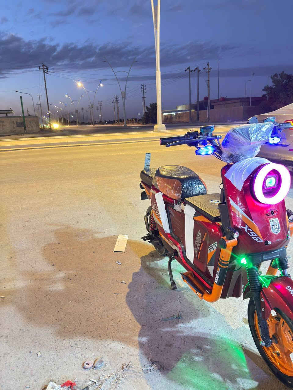 سلام عليكم دراجه شحن كامله من كلشي مابيه شي بس بيه كسر بلكفر قليل دراجه بطاريات كامله 32امبير بطاريات جديده X900دراجه حلوه ما متعبه بصمه وسويج بريكات هيدروليك المكان البصره الزبير يم مستشفى الشفاء السعر 450وبيه مجال قليل بيع مستعجل رقمي ***********
