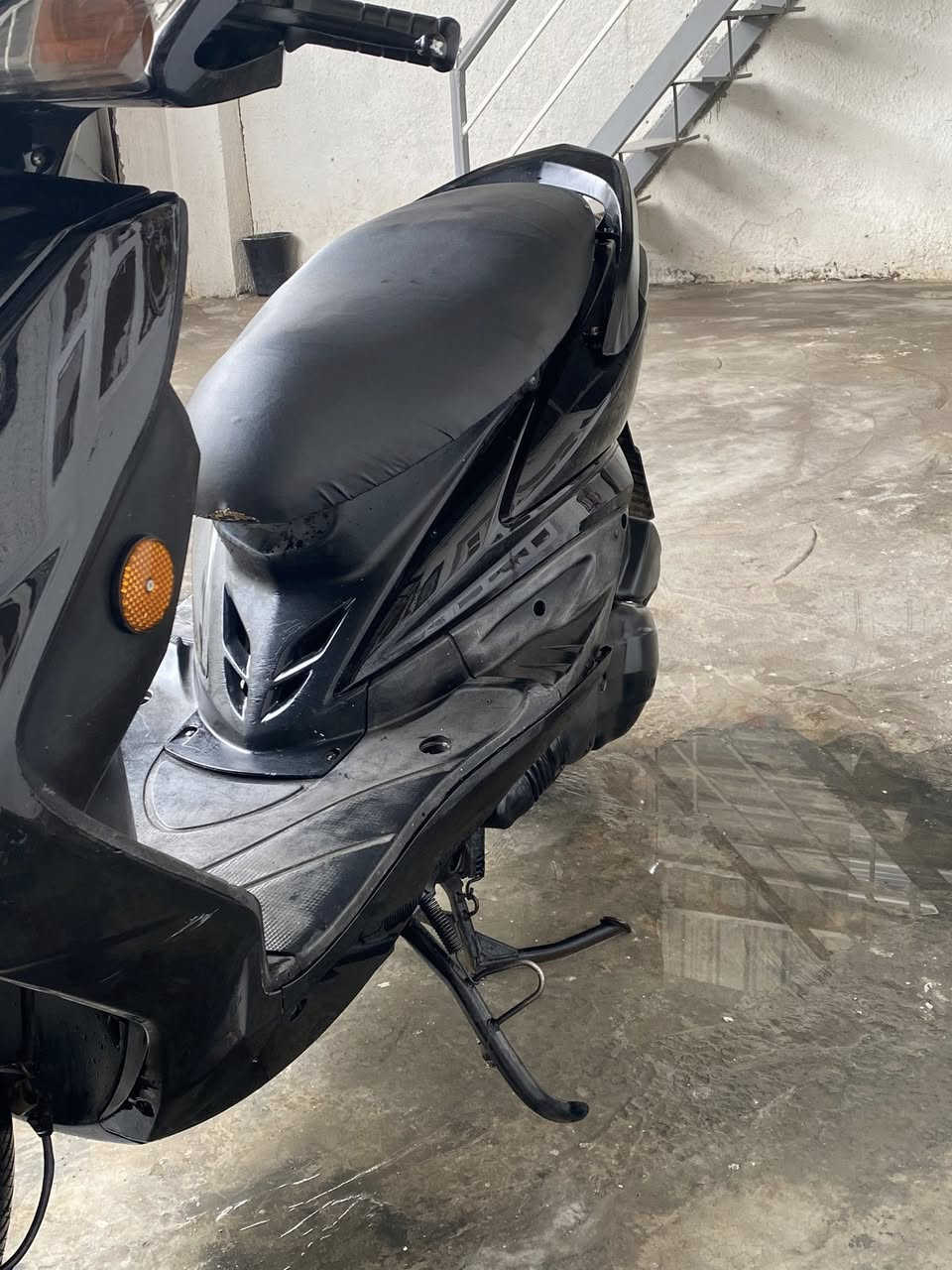 السلام عليكم دراجه سكنس فحل كابريتر للبيع دراجه كلشي ما بيه لا تبخير ولا اي شي شلعه ومعدل المكان شارع فلسطين السعر 550 وبيه مجال قليل الرقم ***********|
