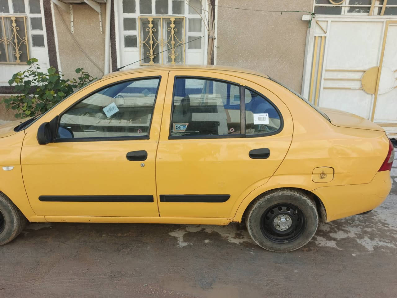 طيبه موديل 2015 سياره خير من الله مكينه كير خير من الله  سياره حلوه تبريد.ثلج 🥶 دبل مروحة تنسه شي اسمه حماوه  تخم تاير جديد دبلات خلفيه جدد ضربته جاملغ خلفي جهه سائق سياره بسمي ثاني يوم  مداور.  عنوان كربلاء سعر 35 وبيه مجال ***********
