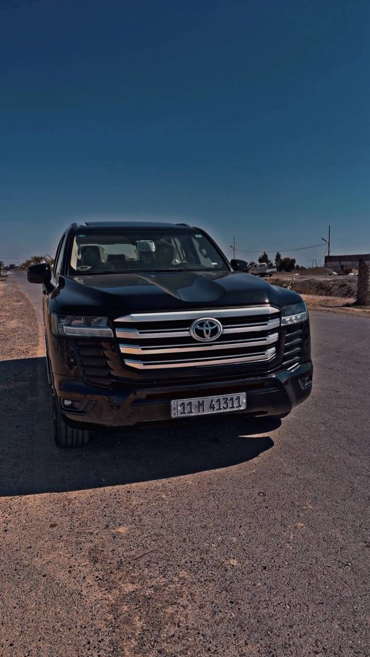 سلام عليكم لاندكروز موديل 2022 SAS تطبيق  كفاله عامه مغله ppf ماشيه 42000 سياره كلش جديده السعر 73500 بيها مجال بسيط مكان السيديه. الاستفسار ***********
