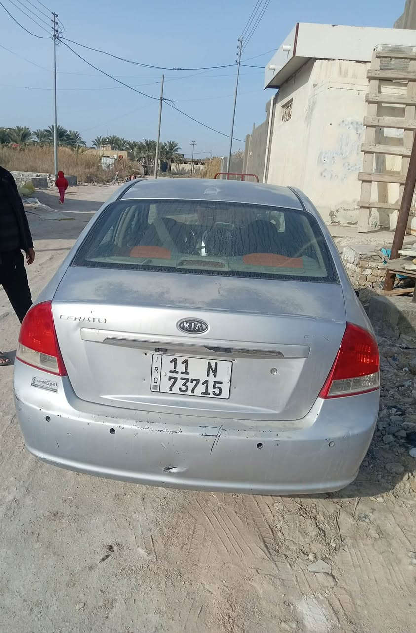 السلام عليكم سيراتو 2007 رقم بغداد مكفوله من الضربه والصبغ مكينه كبيره وتبريد وتخم تاير وحداديه السعر 75 مراوس بتكسي واني فرق رقمي ***********
