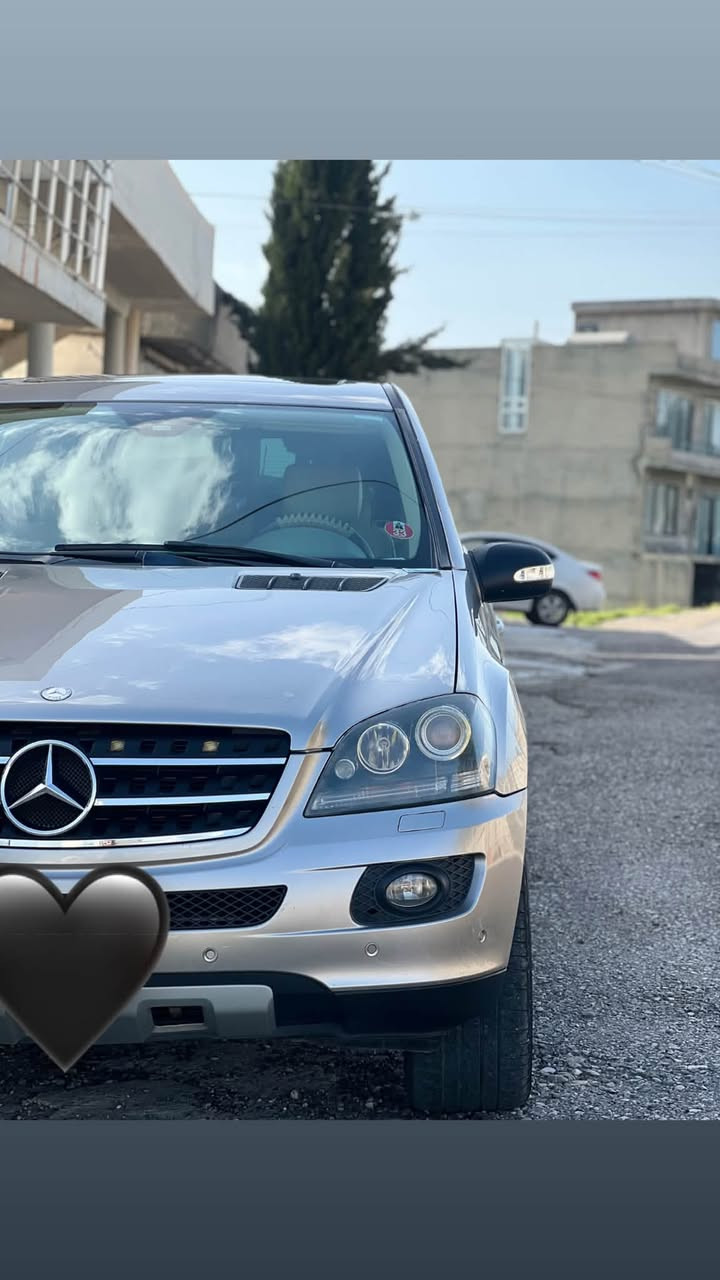 Mercedes Benz ML500
بۆ فرۆشتن مۆدێل ٢٠٠٦✅
قەپات قەپات مواسەفات✅
سەیارەکە مووسە✅
نموونە لە جوانی✅ 
کامل مەسرەف کراوە✅
٨ پستۆن✅
سەیارەکە بێزارە لە قوەتی خۆی✅
دەعامی بۆ دەعامی بە شەرت✅
بێ بۆیاخ تەنها شوێن مووسەکانی بۆیاخە✅
تۆمار کراوە بۆ کۆد بەس هێشتا کۆدی بۆ وەر نەگیراوە بە شەرتی ماڵی مەدەنی✅
بۆ نرخ پەیوەندی بکەن بەم ژمارانەوە یان نامە بنێرن✅
0772 201 9415
0770 141 8408
