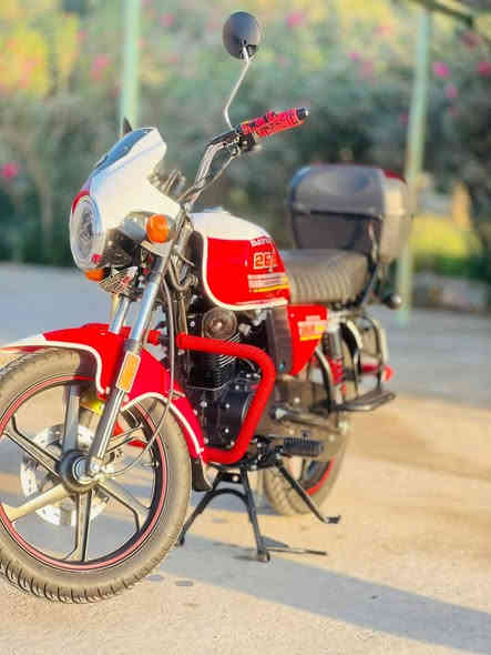 السلام عليكم شباب الدراجه للبيع مديل 2025 نضافه شوفت عينك والحقيقة بعد انضف من حض وبخت الشرط تركب وتمشي رقم اربيل تحويل ثاني يوم السعر 2400 وبيها مجال للشراي مكاني صلاح الدين تكريت اي ستفسار اتصل *********** و تحياتي للجميع ❤❤
