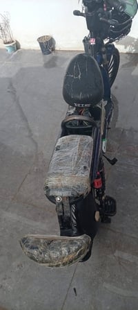 دراجه شحن شبابي موديل 2024 بصمه شغاله بطاريه نص عمر وعايزه يده فقط سعر...