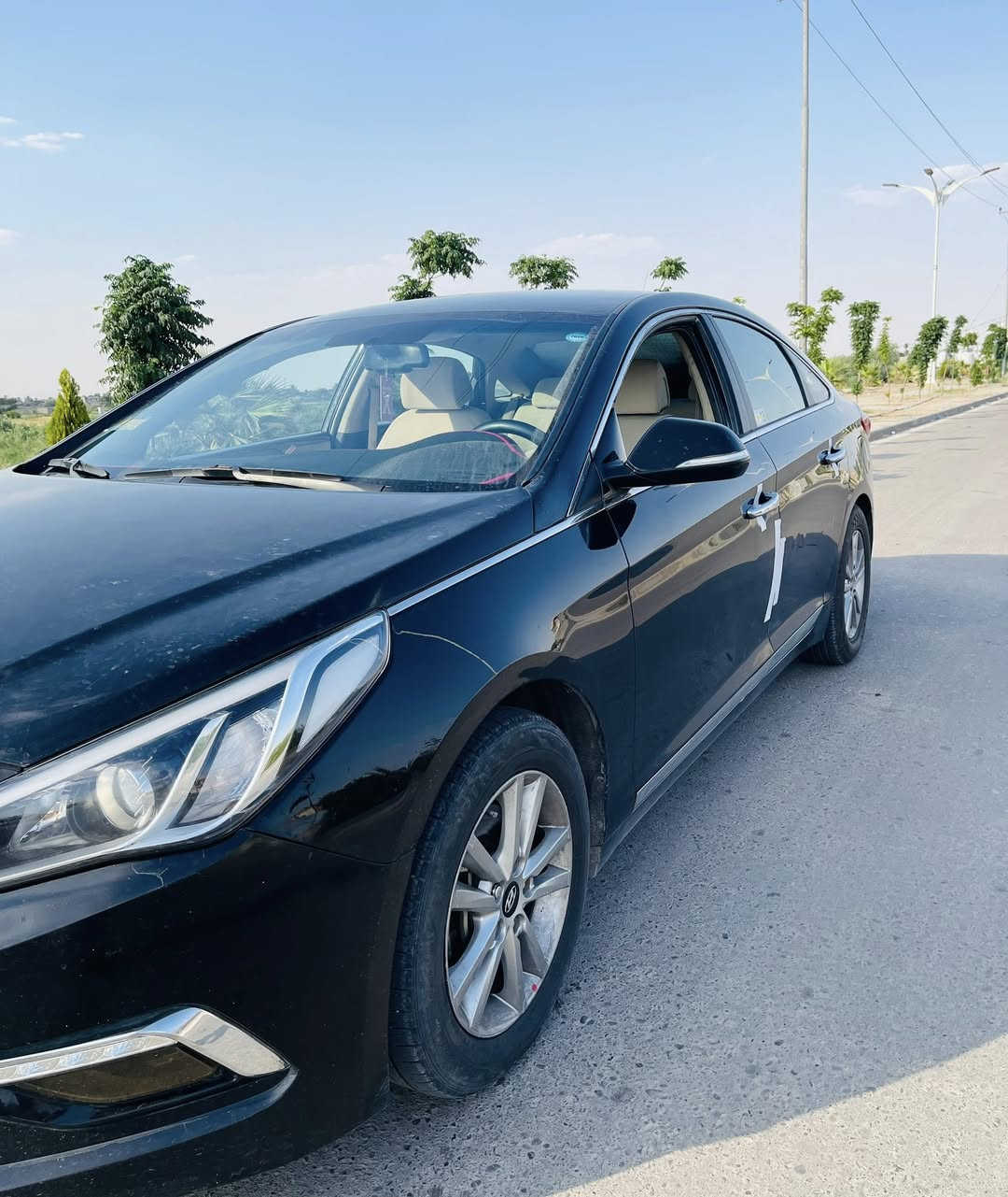 سلام عليكم للبيع سوناتا ٢٠١٧ وارد امريكي
ماشيه ١١٢ الف ميل 
محرك گير شرط صدر تايرات كلهه جديد 
ضرر چاملغ وبونيد بدون دواخل 
رقم سليمانية دولي جديد 
السعر ١٢٠ وبيهه مجال 
للاستفسار الاتصال عالرقم 
***********
