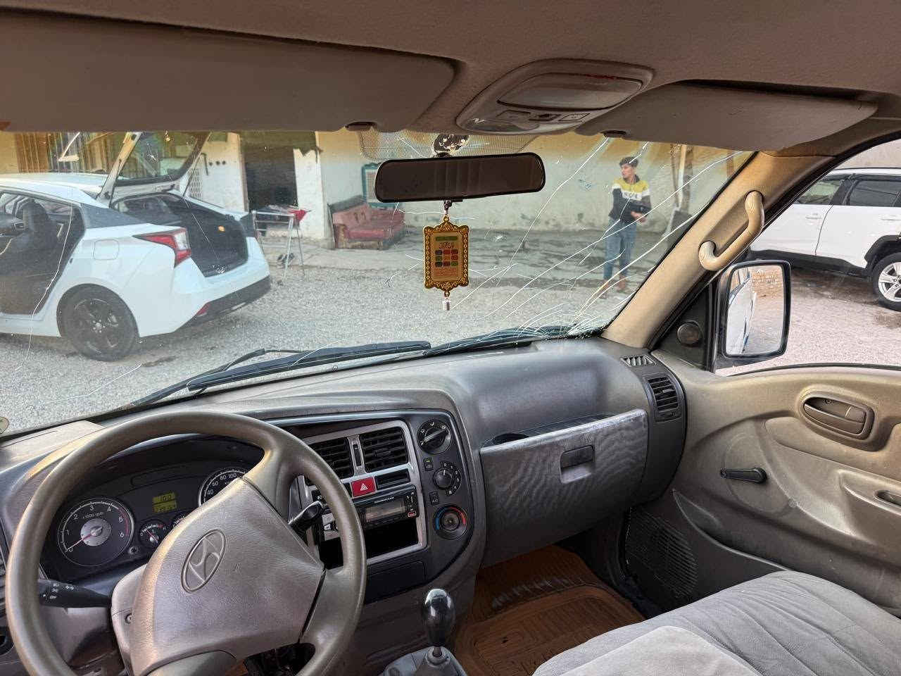 سيارة بورتر ٢٠٠٧ اداوت محرك ٣٠٠٠ مفتوح گير صدر تايرات كهربائيات تبريد للأستفسار *********** مكاني كركوك ناحية الزاب السعر ٤٢ وبيها مجال قليل
