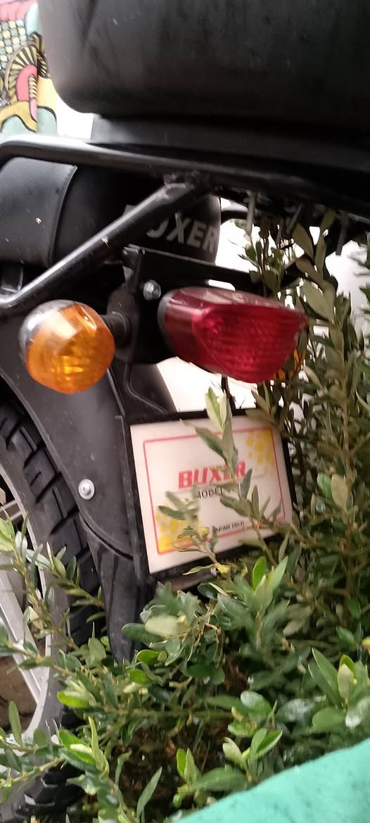 ماتۆڕی بۆکسەر بۆ فرۆشتن، مۆدێلی 2025، 6 مانگ لەمەوبەر کڕدرا. ڕەنگی کۆمپانیا و ژمارەی پەیوەندی کاتی سولەیمانیە و کاغەزە ڕەسەنەکانی هەیە. سیستەمی دەنگی ڕەسەن، جانتای گەورە، کورسی چەرمی ڕەسەن، ژمارەی تۆمارکراو. پاسکیلەکە نیعمەتێکە لە لایەن خوداوەندەوە. نرخ: 1,750,000.
دراجه بوكسر للبيع موديل 2025 مشتريها قبل 6 اشهر موجود لايلون شركه + رقم كاتي سليمانيه واوراق اصولية سستم سماعات اصلي جنطه كبيره كشن جلد اصلي قاعدة رقم ضوئية دراجه خير من الله سعر مليون وسبعميه وخمسين
*********** السليمانية, العراق
