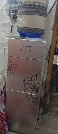 تخم 200 وثلاجه 150 بلازمه ب 75 وعندي كنتور بابين و ميز تواليت و جربايه...