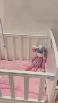 سرير طفل • نظيف • حتى ٥ سنوات