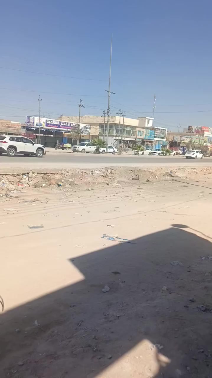 السلام عليكم ما حد بحي نداء بشارع مجمع بيتي للبيع وشرط شغال***********
