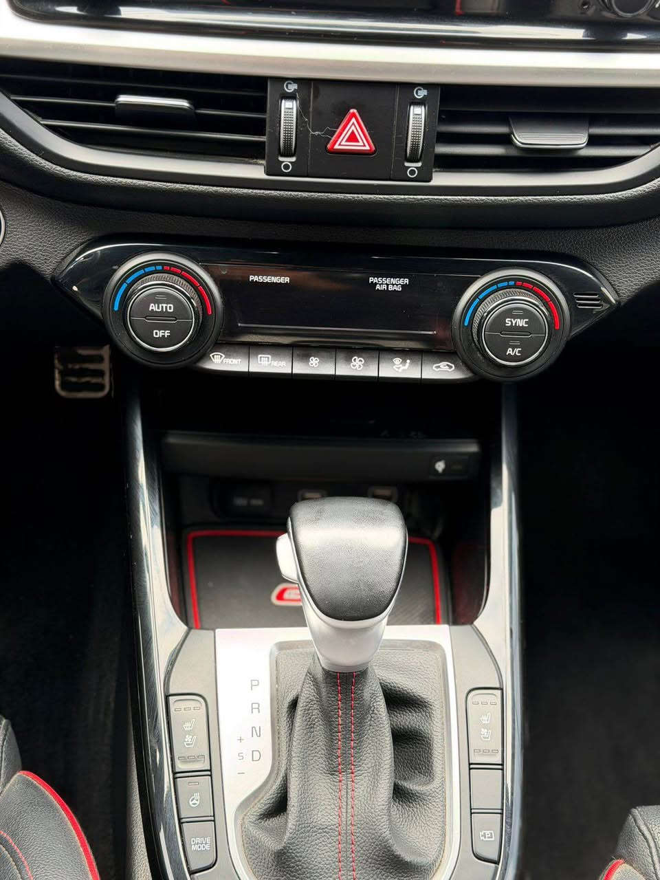 السلام عليكم 
كيا فورتي Gt النسخه الرياضيه موديل 2023 ابيض

الضرر // جاملغ نص بوند السايق فقط صور الضرر مرفقه ع الفحص وين ميعجبك 
بدون دواخل 💯  ايرباكات سليم ماطاك 💯 
بدون رقم تترقم شمالي
السعر 158 
 
المواصفات //
محرك 1600تيربو القدره الحصانيه 207 جدا سريعه 
بصمه تشغيل+ ابواب + جنطه
فتحه سلايد روف
دبل اكزوز صوت وفصله بلادي 
ستيرن حرف D 
شفتات ستيرن 
تدفئه تبريد كشنات
اناره ترحيب بالابواب 
اناره داخليه مع رمز GT  🤍❤️💙
اناره بالابواب 7 الوان 
تبريد قطعتين 
كراسي جلد مع ختم GT 
حساسات خلفيه
رادار امامي + جانبي + خلفي
نقاط عمياء 
تحديد مسار قياده اليه 
بريك تلقائي 
شاشه كبيره اندرويد اوتو ابل كار بلي 
كاميرا دواره 
مداخل usb 
اشاير بالمري 
صندوق ذكي يفتح عند الاقتراب 
قياده ثلاث وضعيات سبورت نورمل ايكو 
ويل كب حجم 18 رياضي 
ليد امامي خلفي 
وباقي المواصفات المعروفه 
مكاني اربيل 
*********** أربيل, العراق
