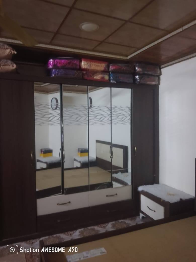 السلام عليكم غرفه نوم تركي النظافه 90% السعر 400 وبيها مجال بسيط العنوان قريه ازهلينه ***********
