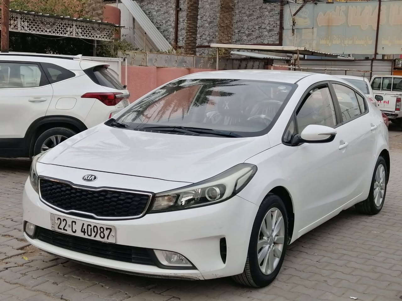 ***********
رايدهة ب ١٣٢ ورقة 
كيا سيراتو ٢٠١٧ خليجية مكفولة
محرك ١٦٠٠ دوش دكشن عالي
شاشة كاميرا بالمراية
ويل كب
اشاير بالمري
بلوجكترات
ماشية ١٢٠ كم 
رايدهة ب وبيهة مجال١٣٢ ورقة بسيط بعد المعاينه
راسلني على الواتس اب *********** ادزلك السونار
