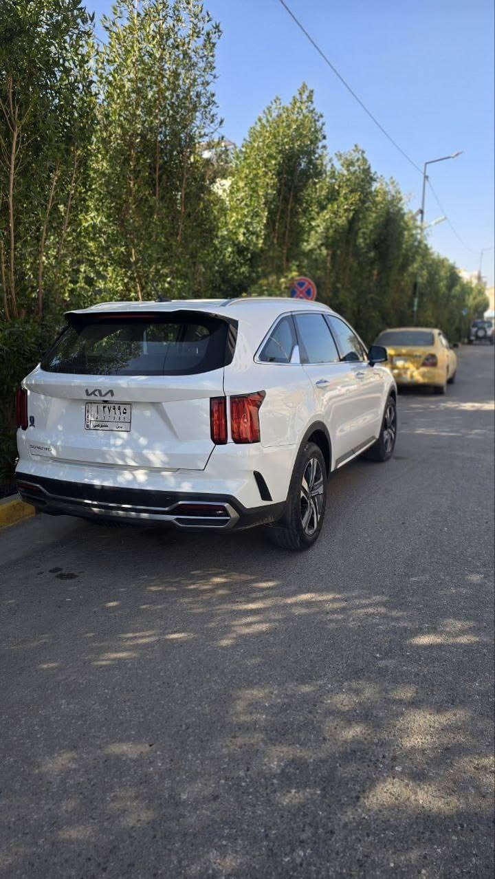 سورنتو 2023 خليجي،كفاله  مرقم بابل، السيارة ماشية 46,600 كم.
محرك 6 سلندر، 7 راكب، تبريد 3 قطع.
كير ماوس، سايد بريك بصمة، شفتات بالستيرن، كاميرا.
دواسة، جنطة ذكية، تشغيل بصمة، أبواب 4.
وضعيات قيادة، مراي شفط وإشارات، حساسات أمامية وخلفية.
*********** كربلاء, العراق
