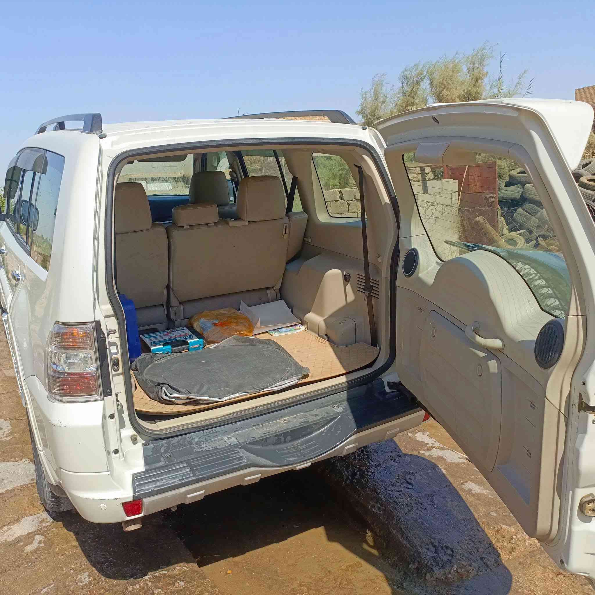 باجيرو ٢٠١٥ حبتور فول مواصفات رقم بغداد مكفوله للبيع او مراوس بلاندكروز مكفول
***********
