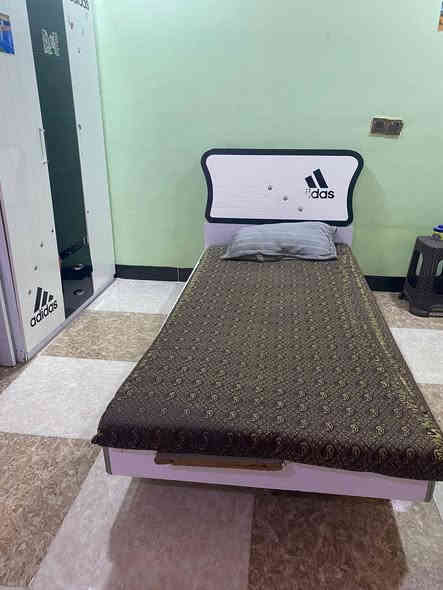 سلام عليكم قراظ للبيع السعر 200 المكان واحد آذار كركوك***********
