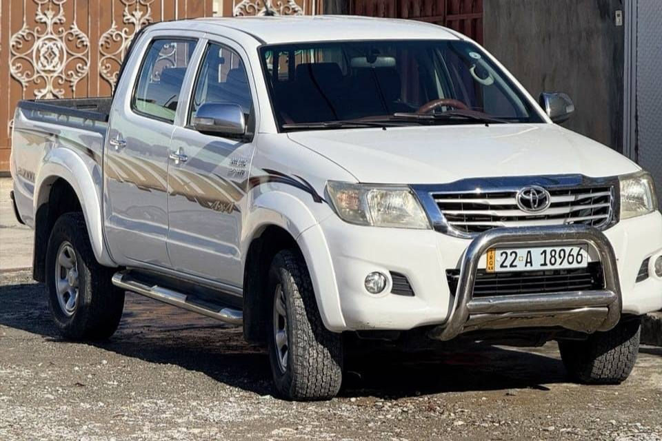 تۆیۆتا هایلۆکس 2014 شەریکە جیهان بێ بتڵ 
219 هەزار کیلۆمەتر ڕۆیشتووە 
بەناوی خۆمەوەیە 
سەنەوی تاکو مانگی 11ی 2030نوێکراوەتەوە
گێڕ عادی بەشەرت 
پارچە ڕەشە لەسەرساغە 
بۆدی دواوەی نەگۆڕاوەو خاوێنە 
چەملەغی پێشەوەی لای شوفێر قرچێکی هەیە ،
 لەکاتی چونەژوورەوە بۆگەراج بەدینگەیەک کەوتوە ، 
ناوەوەی نەگرتوەو بەتانەی نەگرتوە 
ئەوەی تر هەمووی بەشەرت 

سـعـر : لە کۆمێنت داوابکە ڕاستەوخۆ بۆت دێت 📥 

گێر و مەکیەنەی بەشەرت 
مەکینە کراوەتەوە بۆ قایش ڕوونی دەدا لەلای خۆم کراوەتەوە 
هیچ کێشەیەکی تێدا نییە 

ژمارەی خاوەنەکەی 
کۆڕەک ***********
زین ***********
