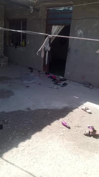 بيتين للبيع داخل الزعفرانيه للستفسار على الهاتف 07713611711