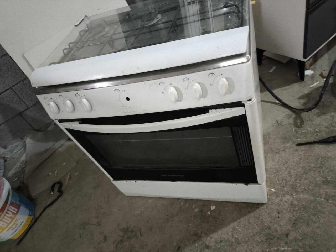 طباخ فرن  ٦ عيون
سعر ١٢٥ الف.    مكان السليمانية 
___________
ته باخ فرن ٦ چاو 
نرخ ۱٢٥ هه زار.         شوين سليمانى 
***********
