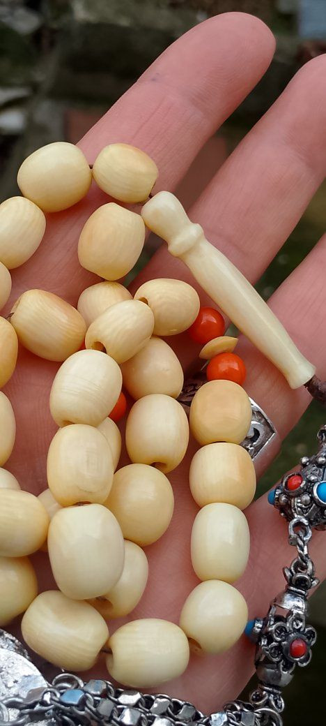 رمضان كريم عليكم بالخير واليمن والبركات 💚 
مسبحة عاج ناب الفيل انتيك شغل يدوي مبصمة عدد الحبات٣٣حبة  وزن صافي ٥٢غرام محلاية باربع فواصل مرجان وشرابة فصة حلبي 💚💚💚


**إذا كنت صاحب هذا الإعلان وتريد حذفه لأي سبب، رجاءا أرسل رسالة إلى الدعم الفني**