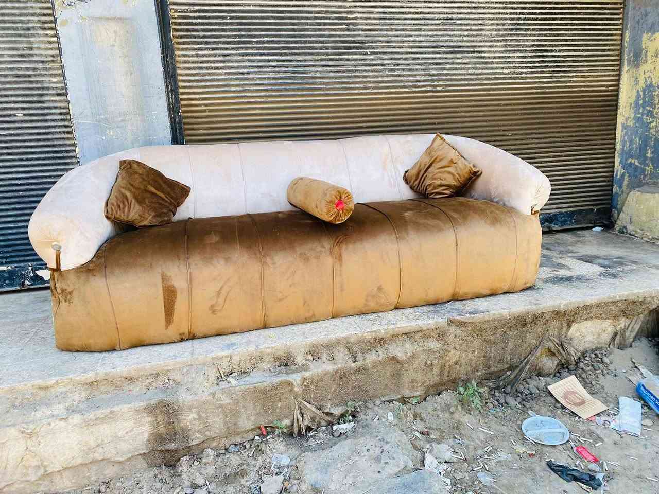 السلام عليكم اخوان الاعزاء هذا عملي لهذا اليوم اتمنى ان ينال اعجابكم الى تبديل قماش الى تبديل اسفنج وقماش وديكور الى فصال المودرن والكلاسيكي والصاج والزام احنا جاهزين لخدمتكم وباسعار مناسبه جدا هذا العمل امام عيونكم واكو قبل وبعد ويا اهلا وسهلا
*********** 
***********
العنوان📍 صلاح📍 الدين شرقاط  القصبه شارع النجارين المكصبه  القديمه  وهذا رقمي اذا ما كدرتو توصلولي عن قريب ادليكم عالطريق 📍
*********** وتساب
*********** وتساب
