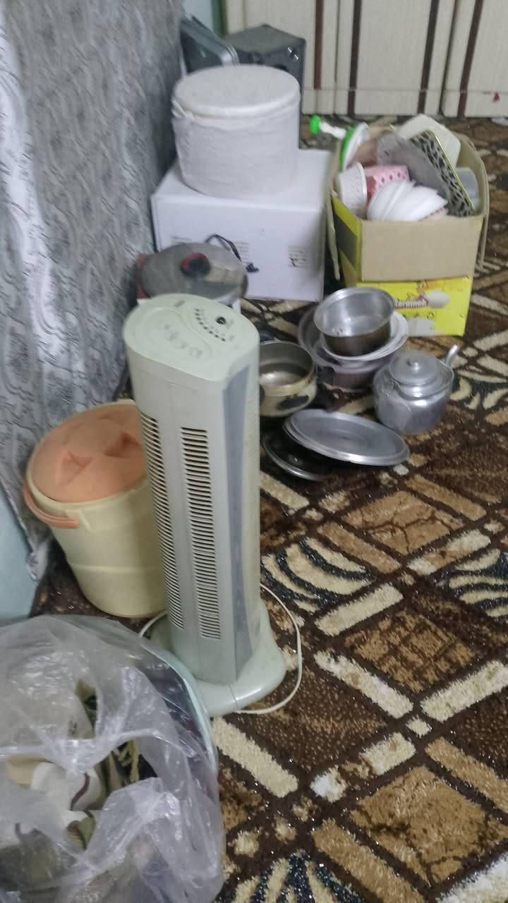 عندی غراض مستعمل ابعيه كله 100 الف ما بيها مجال الي يريد يشتري يتصل عليه هاي رقم تلفوني ،
***********
