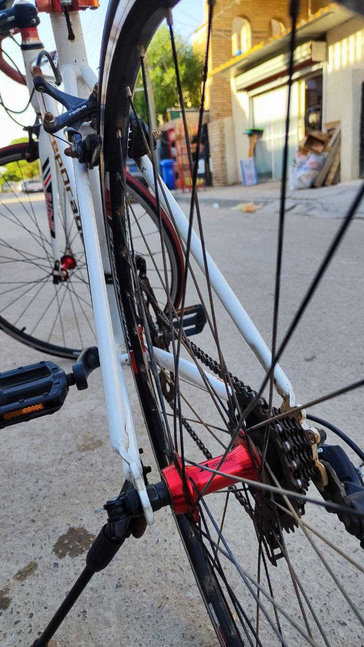 بايسكل C700 ماركة StepDragon
البايسكل نظيف حيللللل مابي أي نقص
گير عقرب شيمانو شغالات
ويالة وكشن ورگبه مختمات StepDragon 
بطيخات Joytech 
السعر 150
العنوان حي الجهاد 
***********
