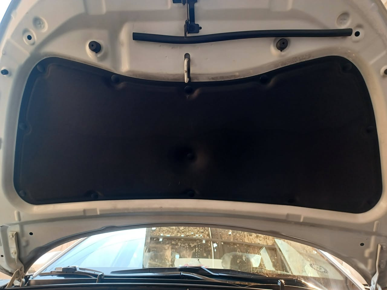 السلام عليكم توسان موديل 2020 سيارة جديدة واستعماله قليل جدآ ماشيه 38 الف حقيقي وبيه بس ثلاث رصعات موجوده بالسونار  وبسمي السيارة مواصفات السيارة بانوراما حساسات خلفيه كامرة دوارة كراسي كهرباء بصمه مري شفط ترحيب كروس  سرعة لايت خمس عدسات عند استدارة تفتح لايت اريل زعنفه تايرات الشركة سبير منازل عدة الشركة موجوده شاشة ابل كار بلي شحن الموبايل واير لس ثلاث أنظمة قيادة  اوتو هولد ثلاجة بالجكمجة وبعد اكو مواصفات ما احب اطول مكان السيارة بالمنصور سعر السيارة 23200 وبيه مجال للاستفسار واتساب ***********
