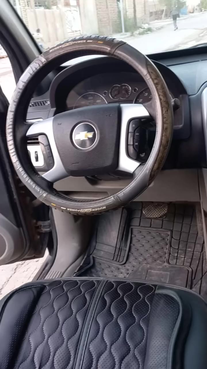 سلام عليكم
كوينكس 2008
رقم بغداد 
محرك 3400 6 سلندر 
كهربائيات شغالة 
تبريد شغال 
حدادية جديدة
تخم تاير جديد
تخم ويل
بس بيها كازكيت
مكان ميسان العمارة
سعر 65 وبيها مجال 
رقم ***********
