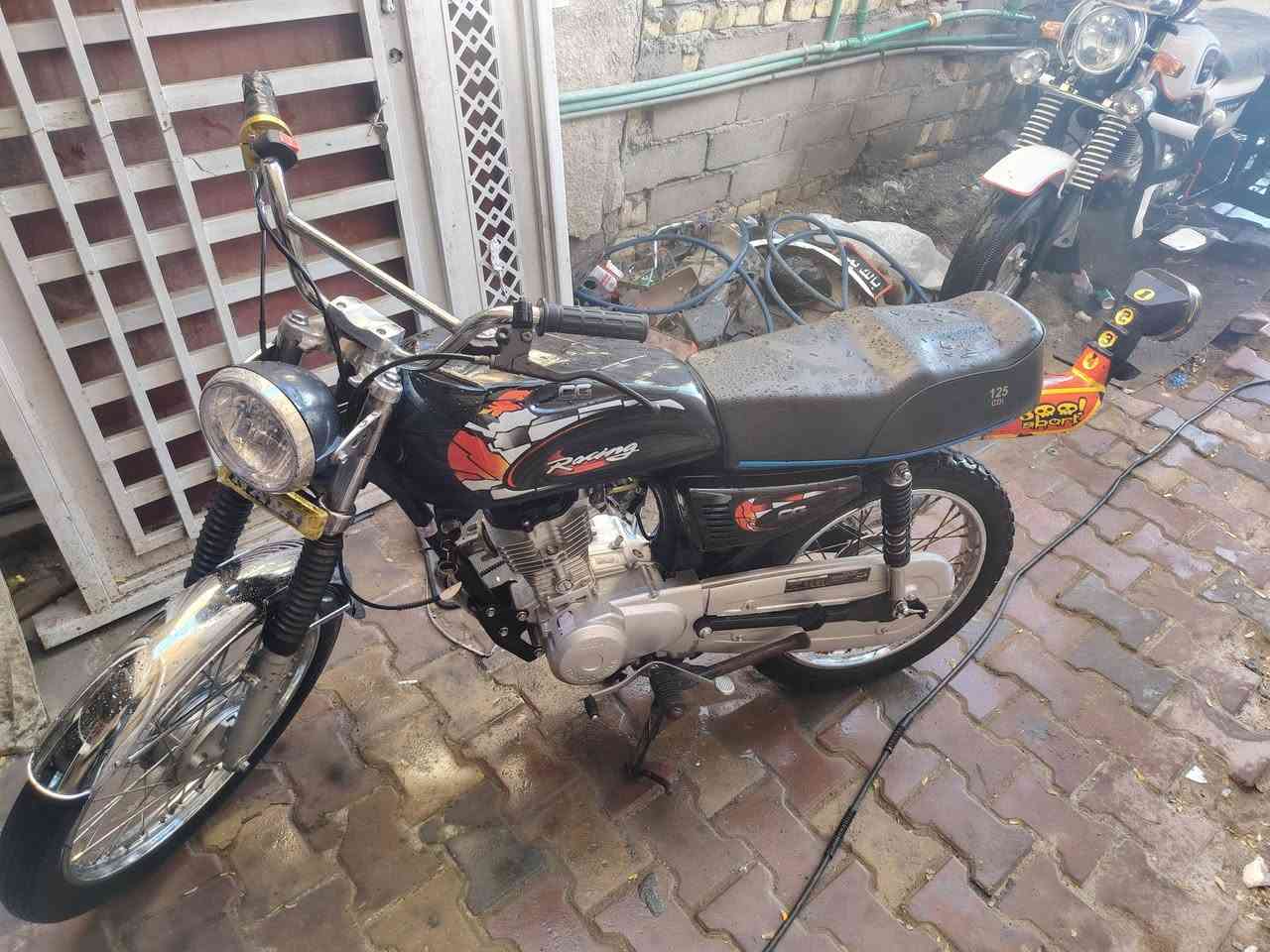 سلام عليكم اخوان دراجه شاصي ارشه مديل 2016 اصولي البليته طايره بس شرط الترقم عادي تترقم   الدراجه كلش حلووه ونازكه صارلي سبوع من اشتريته واريد ابيعه صار عدي ضرف دراجه شلعه ومشي شرط تكمز تكمز  المكينه مفتوحه بستم فقط  السعر 625وبيه مجال الشراي عنوان مركز الناصريه شموخ


**إذا كنت صاحب هذا الإعلان وتريد حذفه لأي سبب، رجاءا أرسل رسالة إلى الدعم الفني**