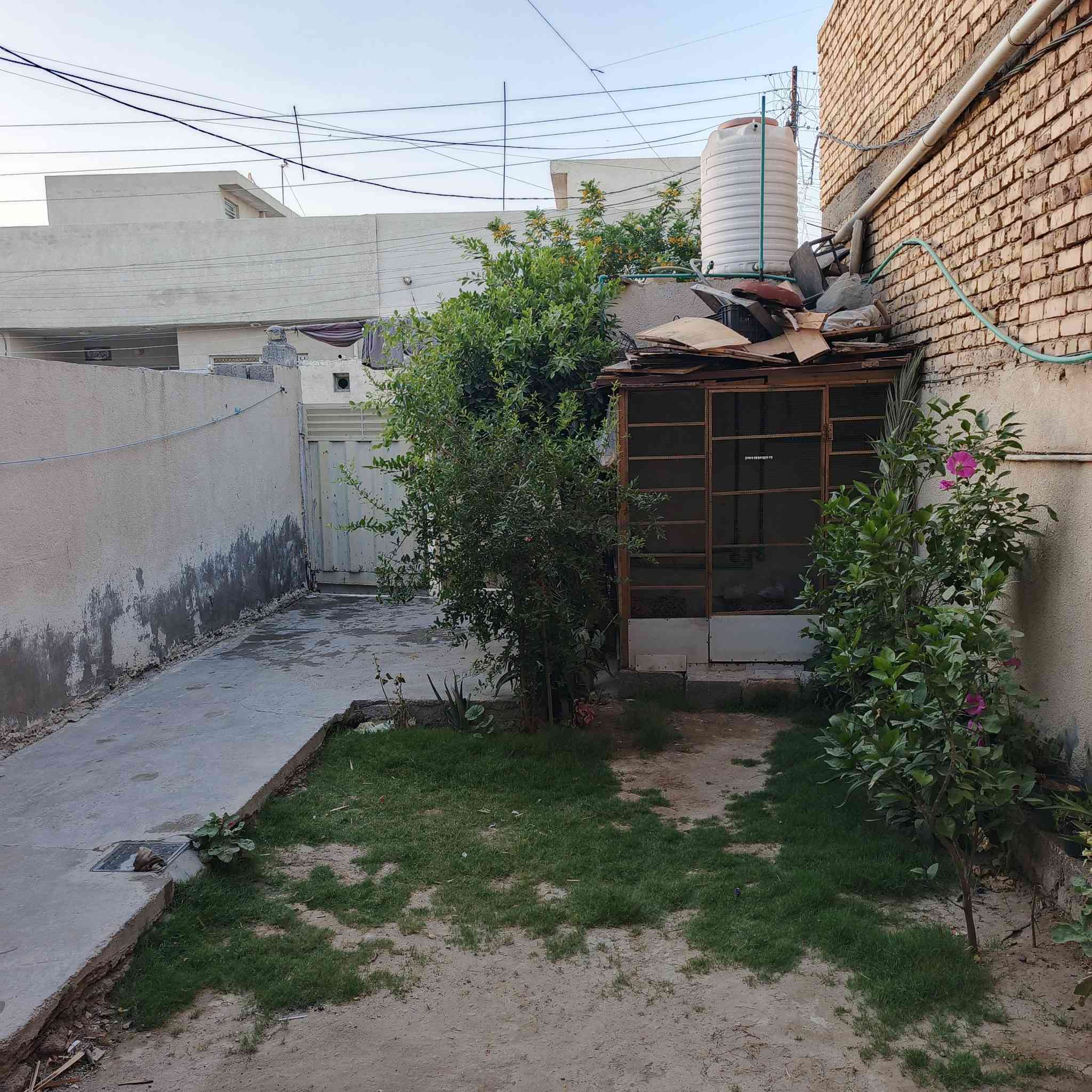 مشتمل للبيع مساحة ١٧٥ متر طابقين موقع موضح بالفيديو سبع البور التاجي على طابو الكاظمية بناء نص طابو جمهوري او نص البلوك بسعر ٧٥ للتواصل ‏‪***********‬‏ بي واتساب
