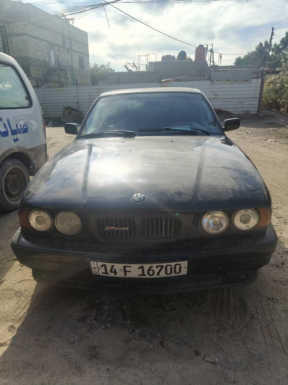 السلام عليكم بيم  525  مديل ( 91 )اصل ابليته وسنويه جديده الى 2030  رقم بصره مصطره غرفته حلو جديده السعر 65 بيه مجال (بصره شط العرب ) الرقم ***********
