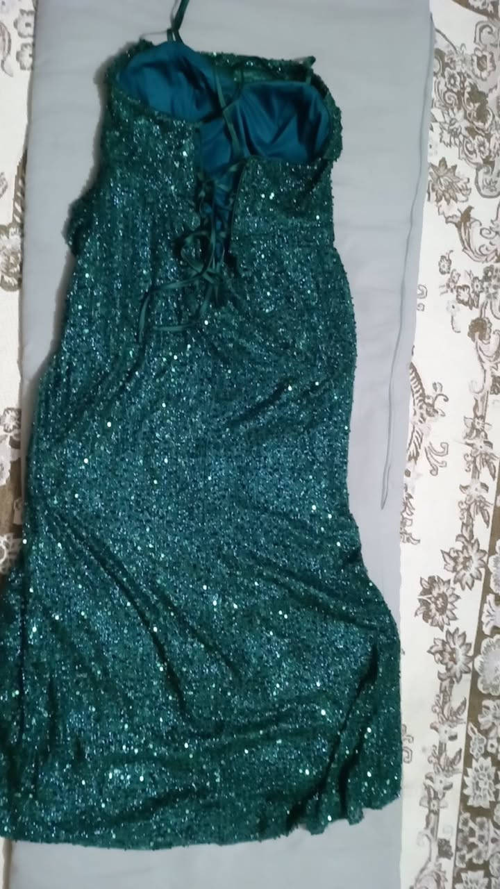 سلام عليكم بنات عندي ذني الفساتين الأخضر ملبوس مره وحده والأسود جديد قماش ترتر


**إذا كنت صاحب هذا الإعلان وتريد حذفه لأي سبب، رجاءا أرسل رسالة إلى الدعم الفني**