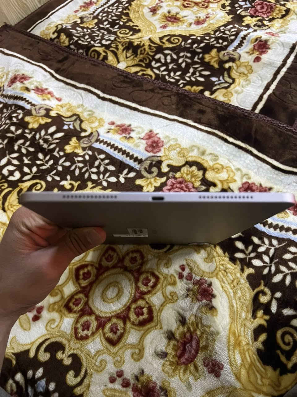 السلام عليكم
هونر باد ١٠ للبيع مستخدم قليل اخو الجديد نضيف بنسبة ٩٩% شرط تفحصه مع ضمان السعر ٣٥٠ الف نهايته و معاه كيبورد وكفر الي يجي وياه بالكرتون .


**إذا كنت صاحب هذا الإعلان وتريد حذفه لأي سبب، رجاءا أرسل رسالة إلى الدعم الفني**