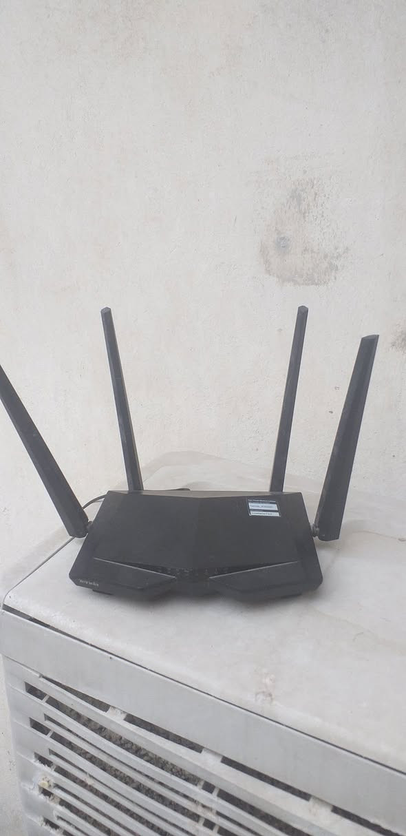 راوتر للبيع قيم واخذ ***********
