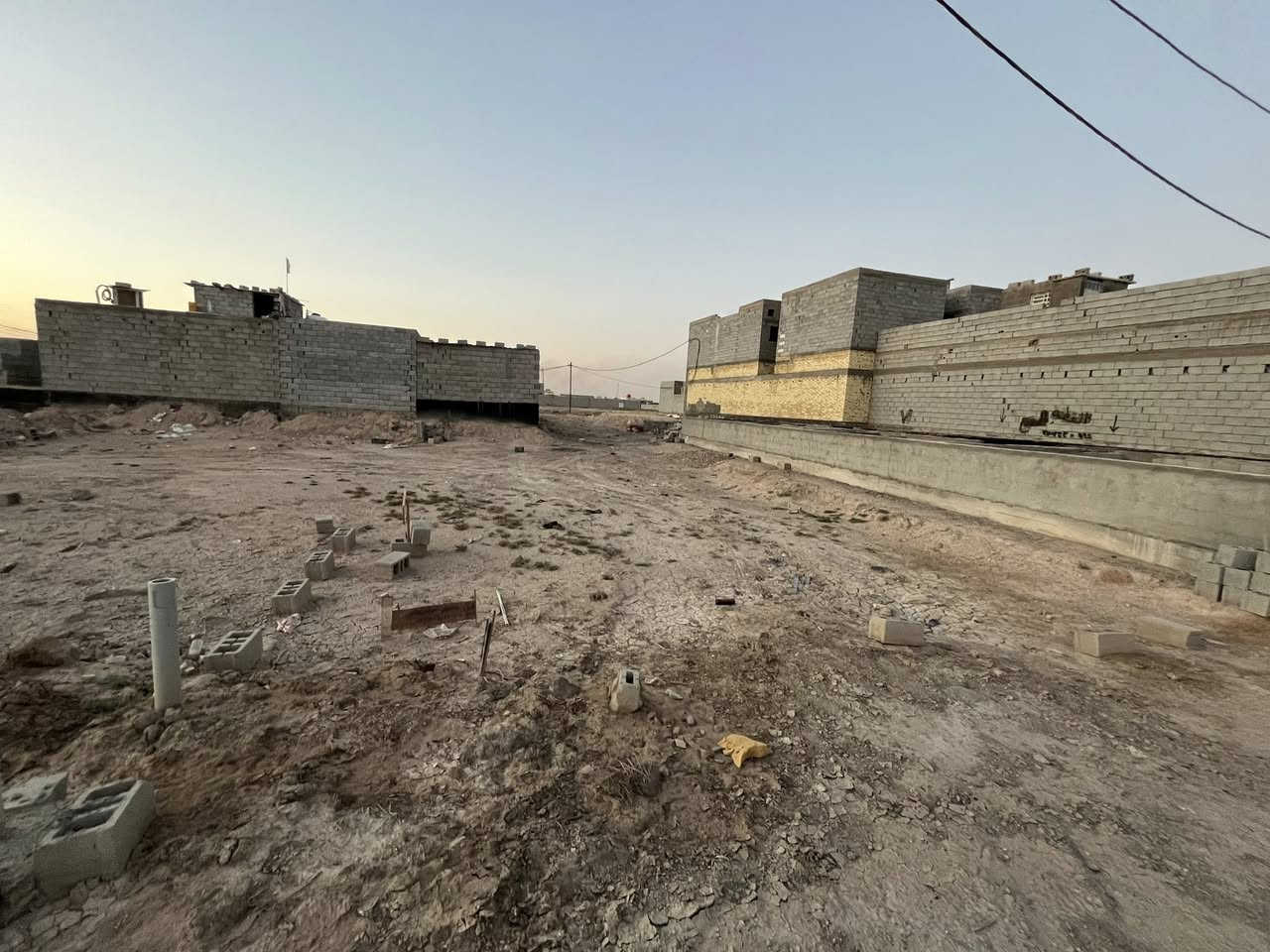 🔥 فرصة ما تتعوض 🔥
🏡 قطعة أرض مميزة للبيع في الصالحية، قبل السدة الثانية، بفرع مقابل شاليه المالديف.

✅ أرض فره وموقعها ممتاز.
✅ الكهرباء والماء موجودات.
✅ المنطقة مبنية وراقية وكل يوم أسعارها تصعد.
✅ منطقة إلها مستقبل واستثمار مضمون بإذن الله.
✅ المالك ساكن بالمنطقة.
✅طابو زراعي سند 25

💰 السعر المطلوب: 25 مليون دينار فقط، وللجادين أكو مجال بالسعر.

سواء تريد تبني بيت العمر أو تستثمر بأرض بموقع واعد، هاي فرصة لا تفوتك.

📞 للاستفسار والمعاينة:
***********

📢 لا تضيع الفرصة،
