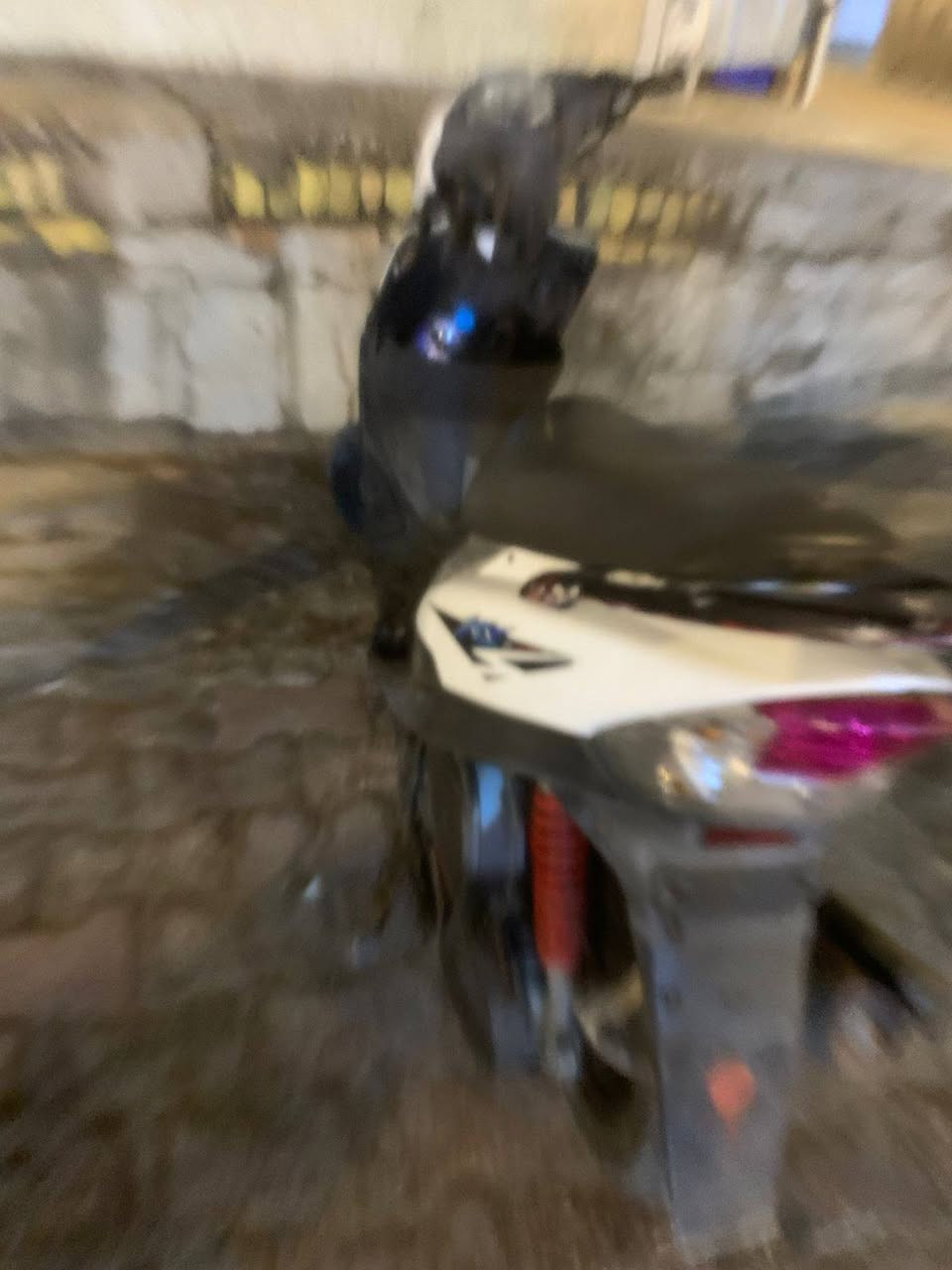 سلام عليكم نشر مستعجل دراجه ماكس عدله رمبا كفاله عامه السعر:900 
وبيه مجال للطيبين.
نشر مستعجل
هاذ الرقم : ‎***********
