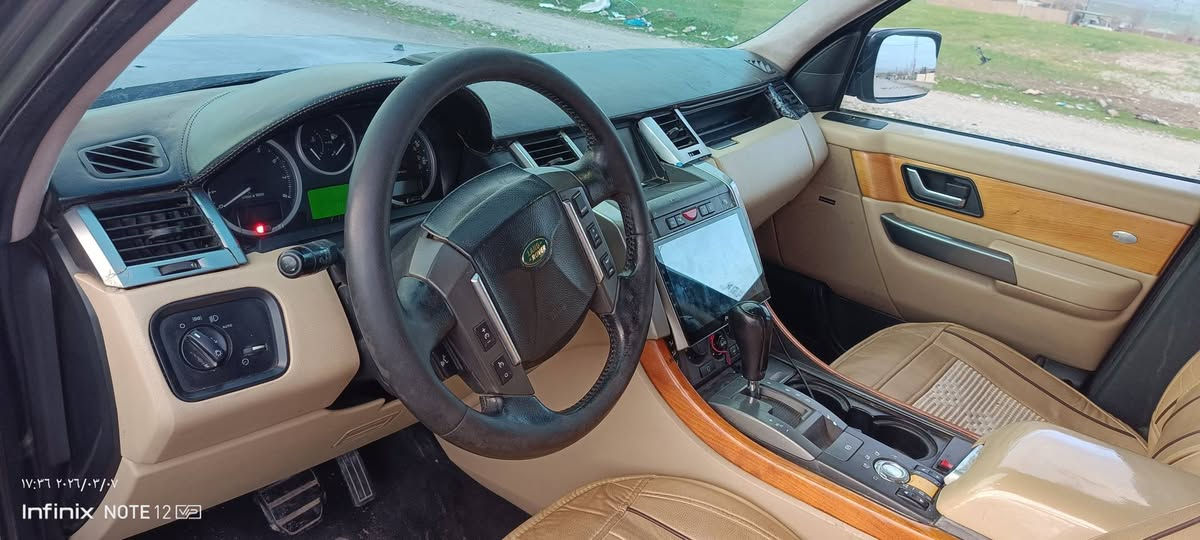 ره نج رۆڤه رمۆدیل 2009 مه نه فیستی له گه ڵه مه کینه وگیڕی بیلاده هه شت بستۆنه مه کینه عادییه  ده بڵ ئه کسلی ئیش ده کات 68گه لاوماعمه له ***********/*********** دار بنديهكان, السليمانية
