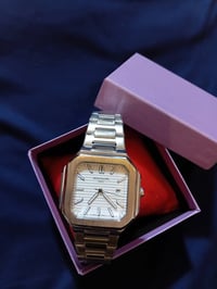 باتيك فيليب • كوارتز • توصيل خاص